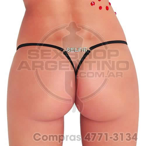 - Tanga selfie strass